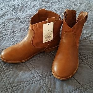 NWT Brown Cat & Jack ankle boots